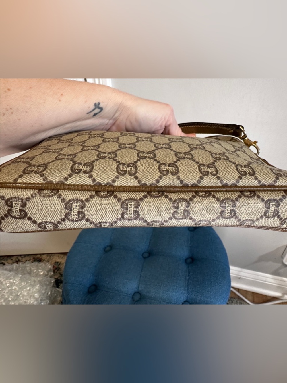 Vintage Gucci Brown GG Monogram Pochette with Charm and COA - Picture 12 of 17